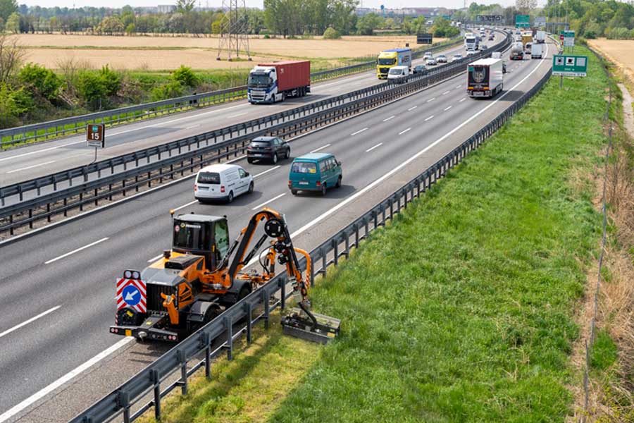 Manutenzione del verde stradale e delle infrastrutture
